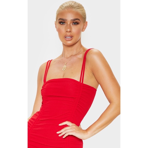 🌸 Red Ruched Dress - Picture 3 of 6